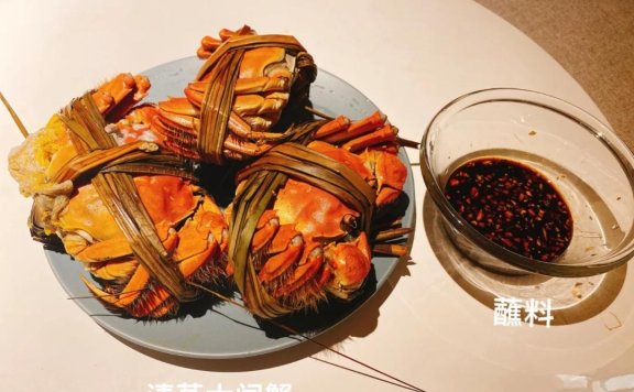 5分钟就搞定的清蒸大闸蟹，黄肥肉嫩，原汁原味，味道鲜美